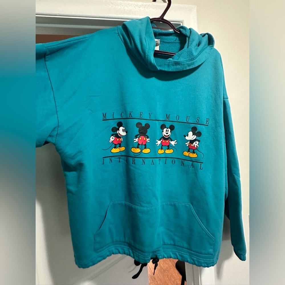 SOLD | VINTAGE DISNEY SWEATER